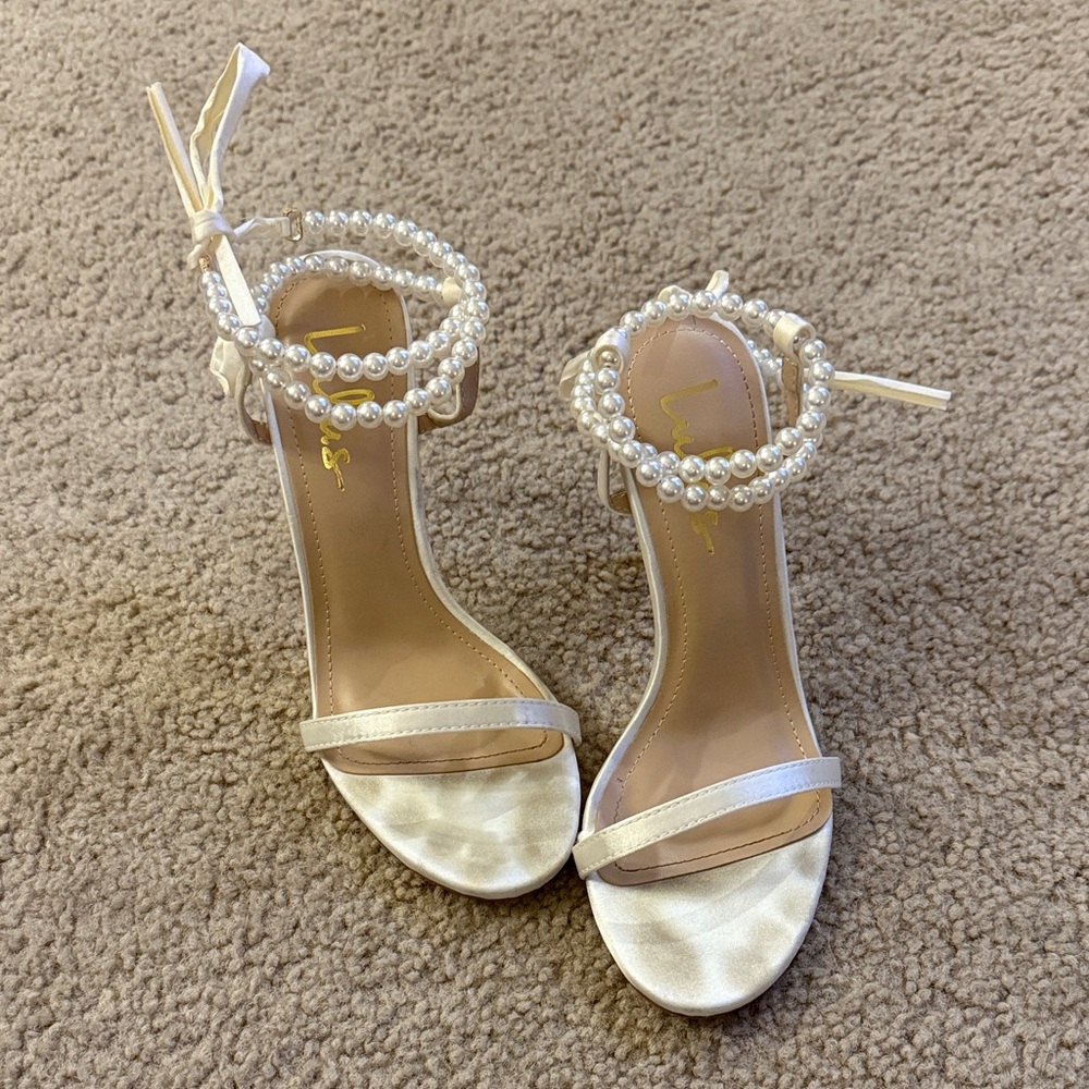 Lulu's Pearl-Accented Cream Heels